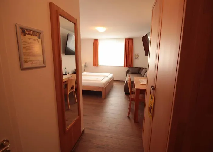 Sunnegaessle 3* Rust